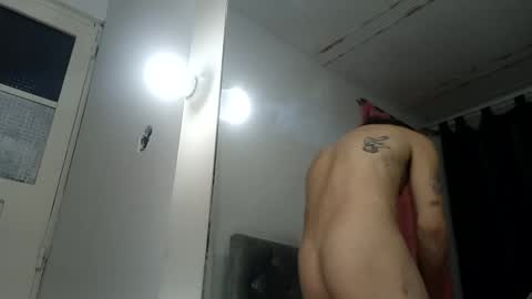Snapshot of _spider_dick_ chatting on February 27, 3:58 am Alejandro Pinzon online show from February 27, 3:58 am