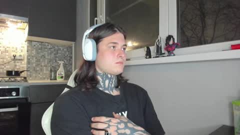 _torfin_ online show from February 21, 10:04 pm