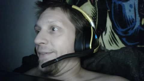 A Bored Dragon online show from February 14, 3:12 am