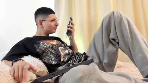 alejo online show from December 17, 5:04 pm