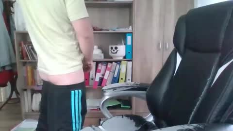 Long distance cumshot online show from April 13, 8:37 am