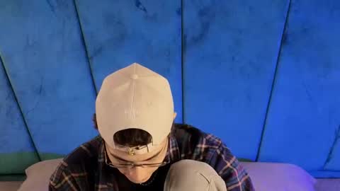 Aaron Ezequiel online show from September 17, 10:44 pm