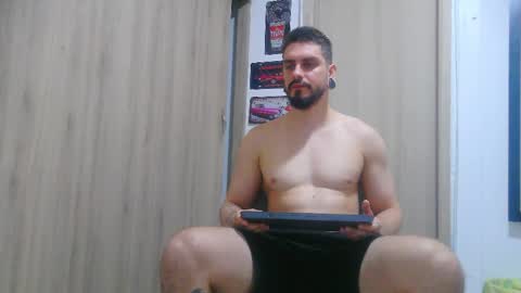 Aaron kwok online show from November 8, 3:21 am