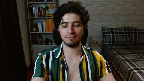 Aaron online show from April 22, 10:25 pm