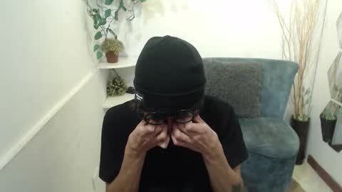 Aaron online show from February 26, 11:55 am