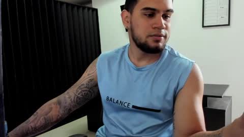 ig aaron hunter123 online show from March 31, 2:30 pm