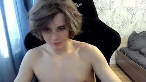 Snapshot of abbysal_blade chatting on February 7, 8:33 am abbysal_blade online show from February 7, 8:33 am