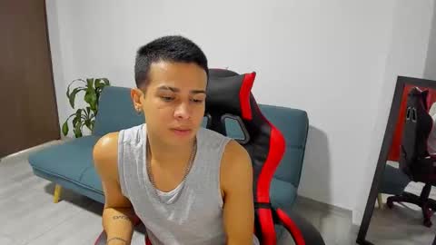 Independence model AbelAsburgo online show from March 11, 7:26 am