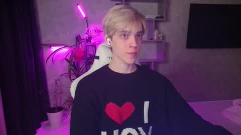 Nick online show from February 11, 10:48 pm