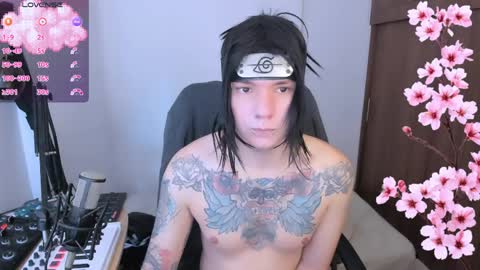  Adam online show from April 8, 3:21 pm