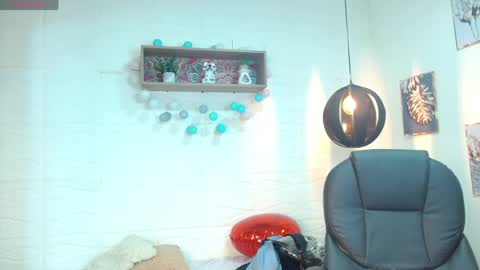 Adam online show from April 7, 9:15 pm