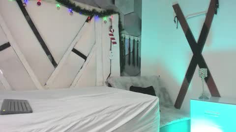 adammendoza34 online show from November 21, 2:32 am