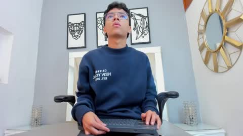 Adams Bobby online show from April 9, 11:05 am