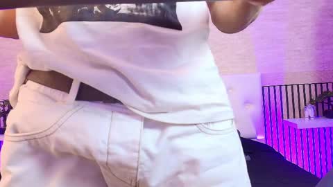 Im Adams Sanz online show from April 10, 9:00 pm