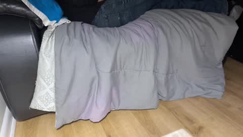 adoniczk online show from January 14, 11:37 am