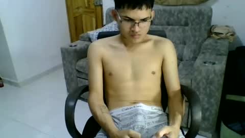 adrian018_ online show from December 16, 5:54 pm