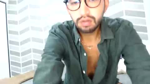 Adrian Falcon online show from May 31, 5:41 am
