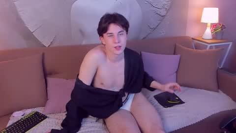 adrianoaubert online show from February 28, 8:28 pm