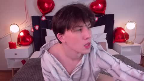 adrianoaubert online show from February 13, 10:12 am