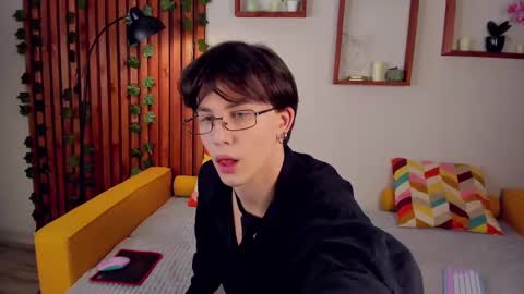 adrianoaubert online show from February 21, 10:17 am