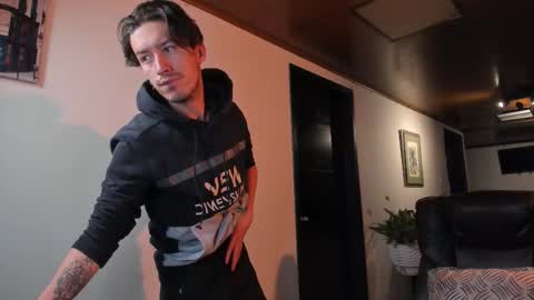 Adrian Williams online show from November 25, 10:45 pm