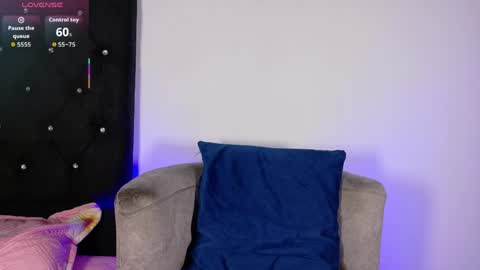 adriel_escalante online show from May 29, 2:54 am