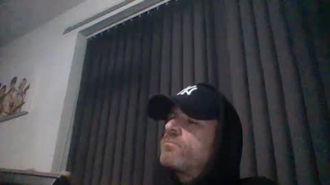 Snapshot of adz170578 chatting on December 17, 10:32 pm adz170578 online show from December 17, 10:32 pm