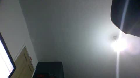 Snapshot of adz170578 chatting on December 6, 10:19 pm adz170578 online show from December 6, 10:19 pm