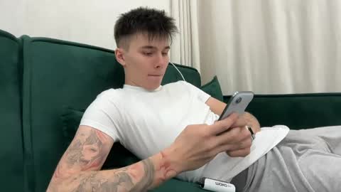 Mark online show from April 18, 1:23 pm