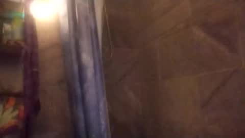 ahappyhippie online show from January 18, 8:49 am