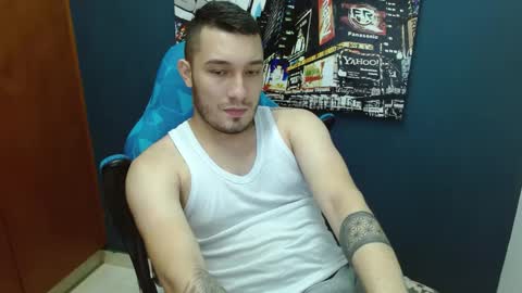 Snapshot of airon_blade chatting on February 5, 10:01 pm A I R O N online show from February 5, 10:01 pm