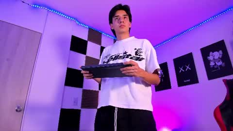 Alan Boy online show from July 25, 2:19 am