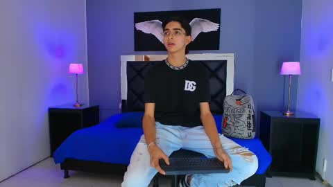 Alan online show from February 10, 8:21 pm