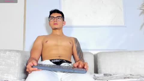 alan_salazar online show from June 22, 6:01 pm