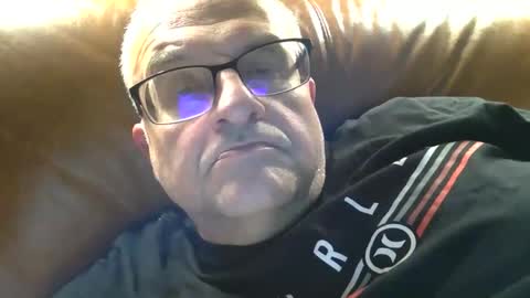 alankrieski1174 online show from December 2, 4:15 am