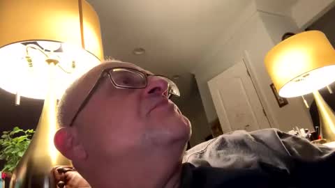 alankrieski1174 online show from October 24, 2:46 am