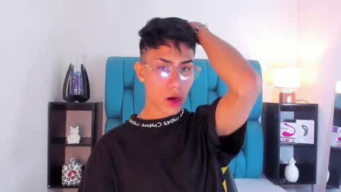 Snapshot of alannaughty_ chatting on January 21, 3:27 am alannaughty_ online show from January 21, 3:27 am