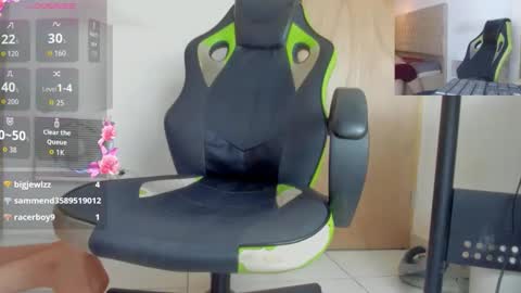 alantrickz365 online show from January 12, 1:31 am