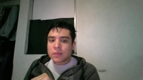 albertoarenas16 online show from May 25, 5:35 am