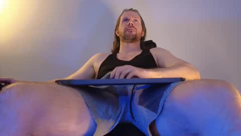 albinoadonis online show from February 3, 4:10 am