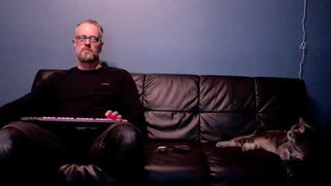 Alex online show from December 3, 10:27 pm