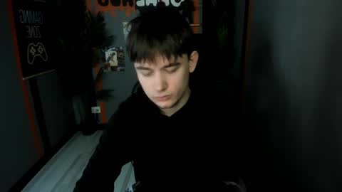 Alejandro online show from April 12, 2:40 pm