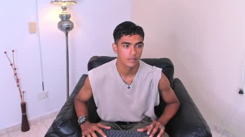 Alejandro williams online show from May 27, 7:33 pm