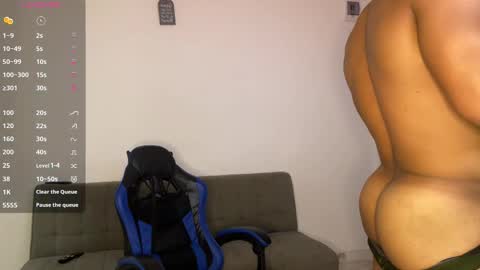 Snapshot of alejo_gero1712 chatting on October 27, 2:14 am Alejo online show from October 27, 2:14 am