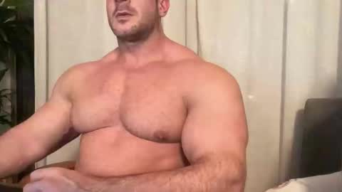 Alessandrobuilder online show from November 6, 12:13 am