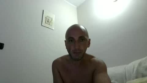 Snapshot of alex120475 chatting on October 26, 10:23 pm alex120475 online show from October 26, 10:23 pm