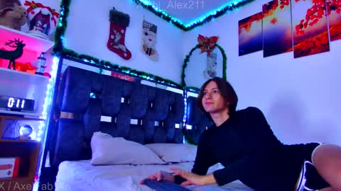 sneider online show from December 5, 11:28 am