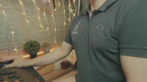 Alex online show from December 20, 2:02 pm