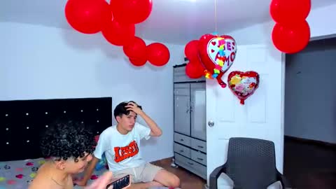 alexander and xiao online show from February 14, 10:59 pm