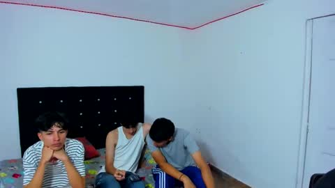 alexander and xiao online show from March 3, 9:12 pm